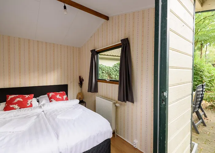 Luxe Familiehuis Veluwe 4-6 Persons Pool Kids Dog * הונדרלו